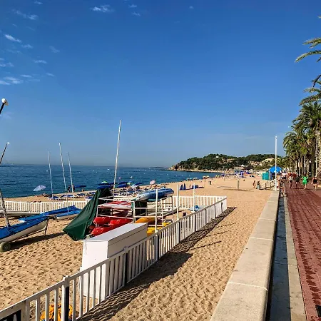 Апартаменти Happy Lloret Льорет-де-Мар